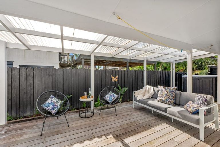 Photo of property in 1/69 Bay Street, Red Beach, 0932