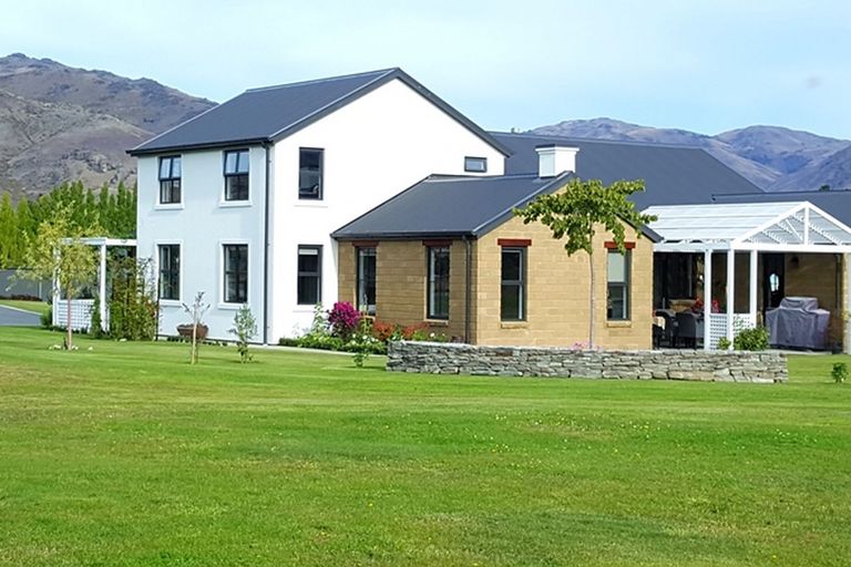 Photo of property in 1 Ash Lane, Cromwell, 9310