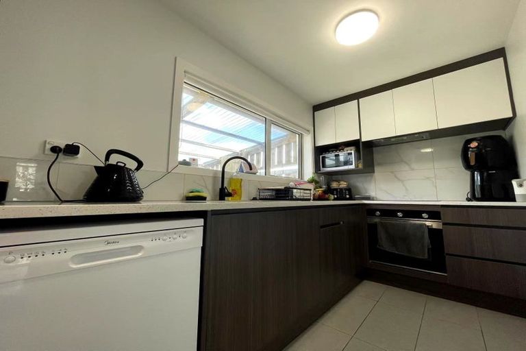 Photo of property in 1/163 Onewa Road, Birkenhead, Auckland, 0626
