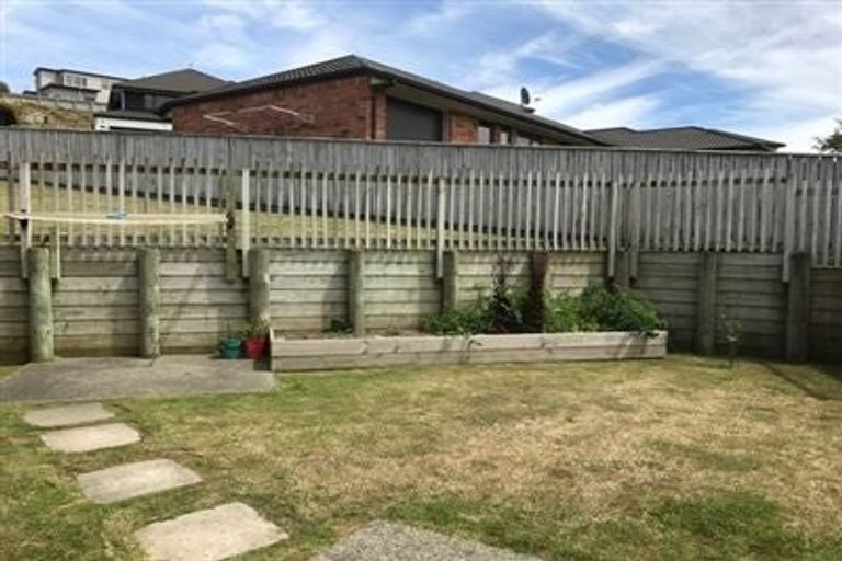 Photo of property in 20 Aotea Drive, Aotea, Porirua, 5024