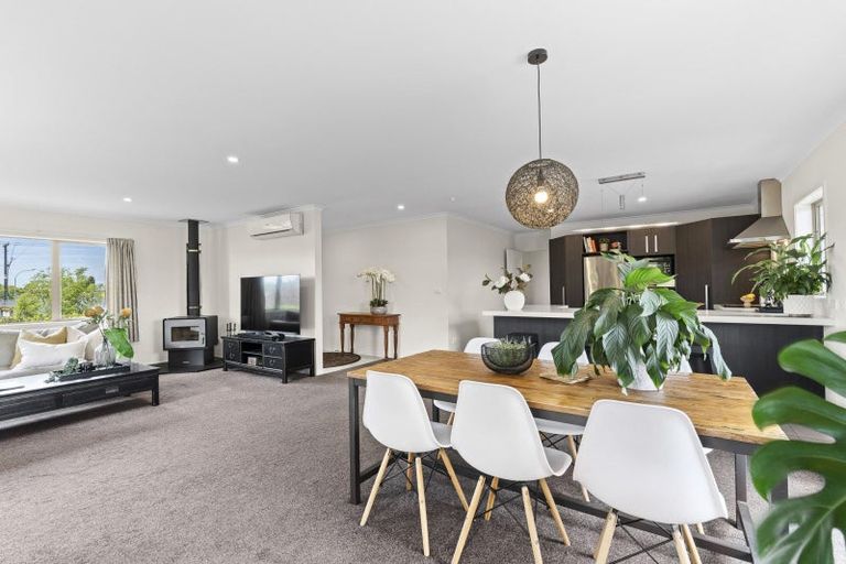 Photo of property in 3a Honeyfield Drive, Whalers Gate, New Plymouth, 4310