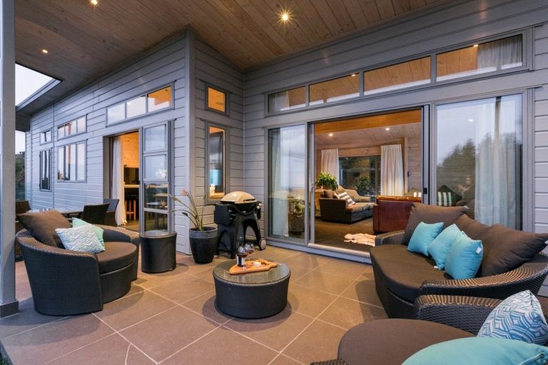 Photo of property in 22a Churchill Drive, Taradale, Napier, 4112