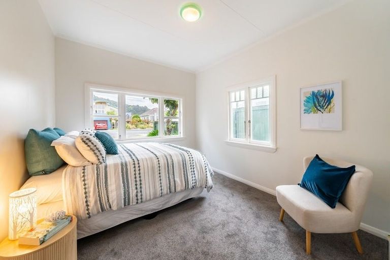 Photo of property in 28 Miro Street, Eastbourne, Lower Hutt, 5013