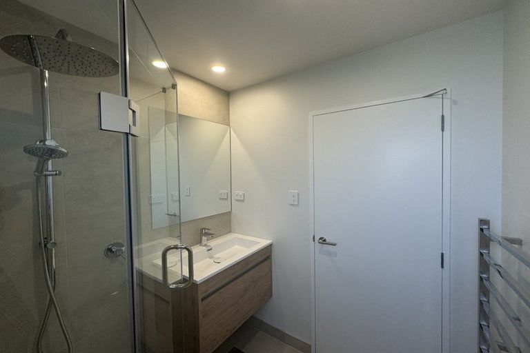 Photo of property in 9/5 Preston Avenue, Henderson, Auckland, 0610