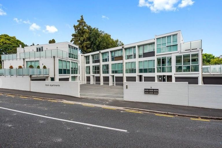 Photo of property in 4/1 Riro Street, Hamilton East, Hamilton, 3216