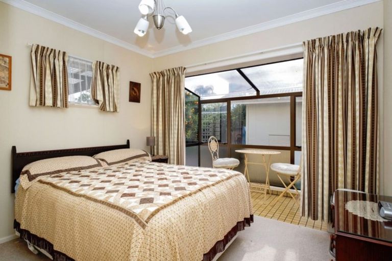 Photo of property in 10 Meeanee Quay, Westshore, Napier, 4110