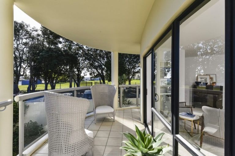 Photo of property in 26/4e Collins Street, Takapuna, Auckland, 0622