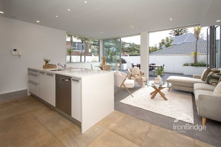 Photo of property in 1/22 Esplanade, Sumner, Christchurch, 8081