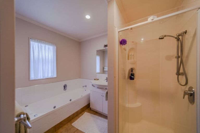 Photo of property in 58g Guppy Road, Greenmeadows, Napier, 4112