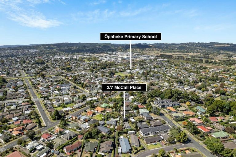 Photo of property in 2/7 Mccall Place, Opaheke, Papakura, 2113