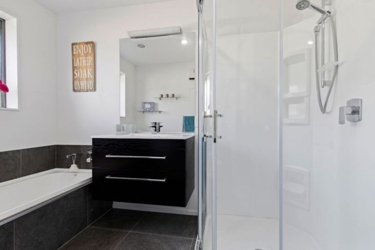 Photo of property in 2 Foxton Drive, Kaiapoi, 7630