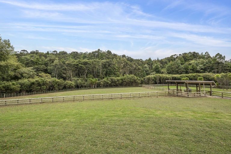 Photo of property in 16 Robinson Road, Coatesville, Albany, 0793