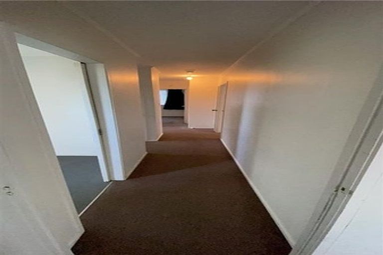 Photo of property in 5a Cherry Tree Place, Massey, Auckland, 0614