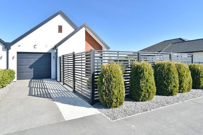 Photo of property in 21b Te Whenu Crescent, Marshland, Christchurch, 8083