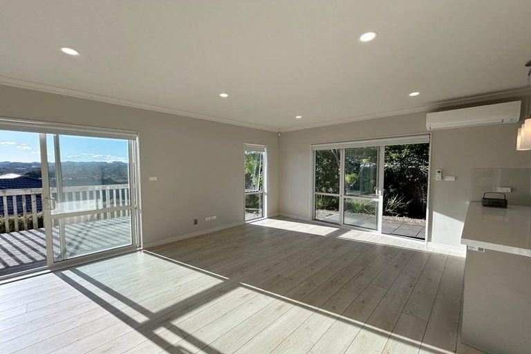 Photo of property in 22 Skipjack Pass, Silverdale, 0932