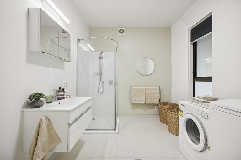 Photo of property in 75b Maida Vale Road, Roseneath, Wellington, 6011