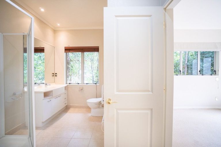 Photo of property in 4 Pastoral Lane, Hokowhitu, Palmerston North, 4410