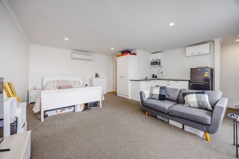 Photo of property in 42 Treestump Road, Takanini, 2112