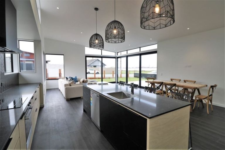 Photo of property in 17 Richmond Street, Waimataitai, Timaru, 7910