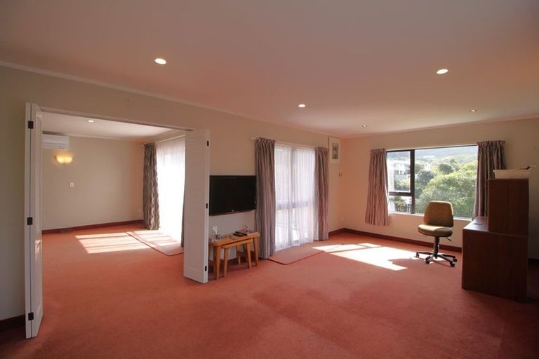 Photo of property in 31 Coates Street, Tawa, Wellington, 5028