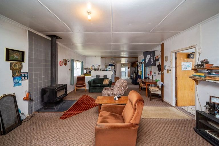 Photo of property in 425 Waihi Road, Normanby, Hawera, 4614