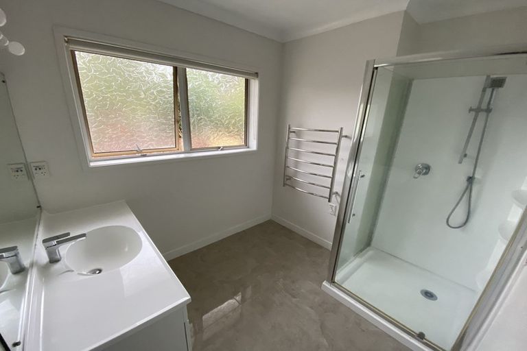 Photo of property in 2/110 Sartors Avenue, Browns Bay, Auckland, 0630