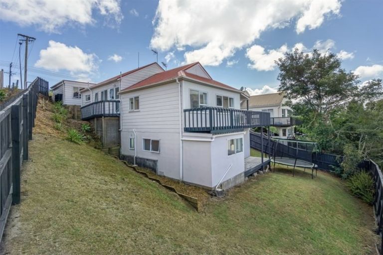 Photo of property in 127 Sunset Road, Totara Vale, Auckland, 0632