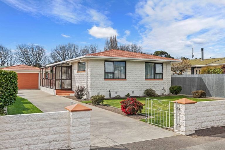 Photo of property in 38 Frensham Crescent, Woolston, Christchurch, 8062