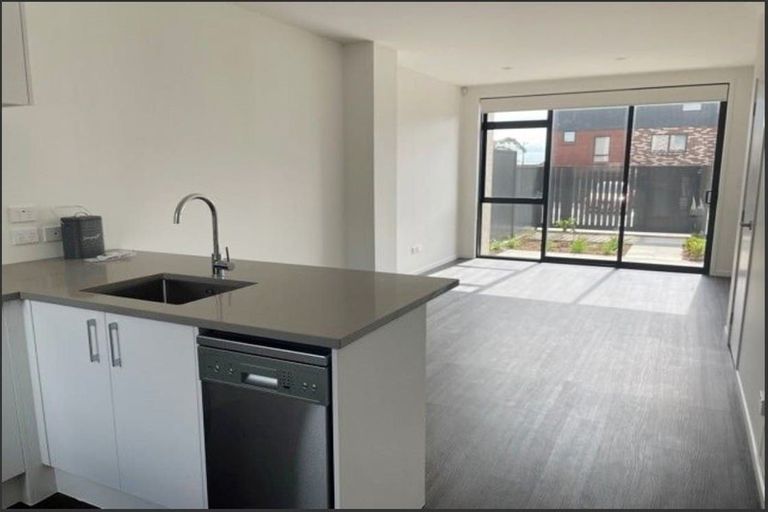 Photo of property in 65 Tuaiwi Street, Manukau, Auckland, 2104