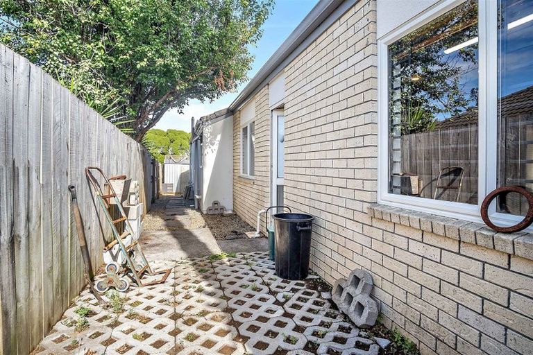 Photo of property in 8 Saint Leger Crescent, Huntington Park, Auckland, 2013