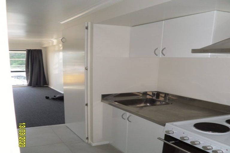 Photo of property in 4 London Road, Korokoro, Lower Hutt, 5012