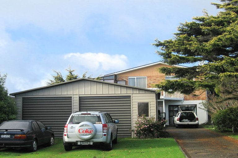 Photo of property in 18 Callender Terrace, Paraparaumu Beach, Paraparaumu, 5032