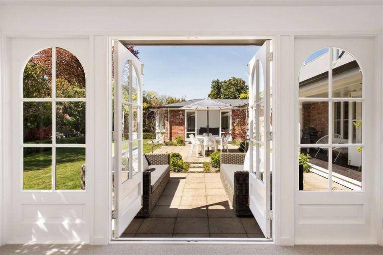 Photo of property in 40 Weka Street, Fendalton, Christchurch, 8041