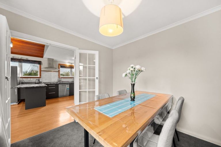 Photo of property in 22 Humphries Street, Greytown, 5712