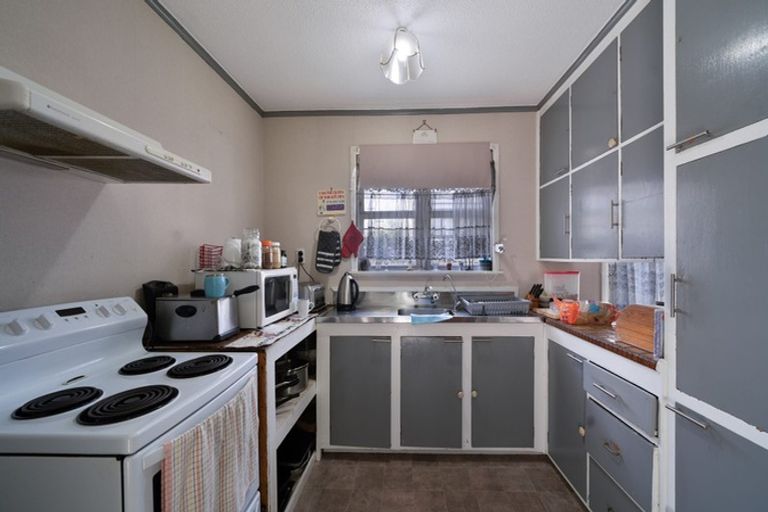 Photo of property in 2a Brandon Road, Glen Eden, Auckland, 0602