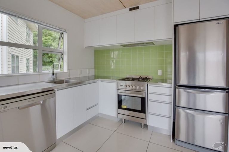 Photo of property in 3a Anderson Terrace, Mount Cook, Wellington, 6021