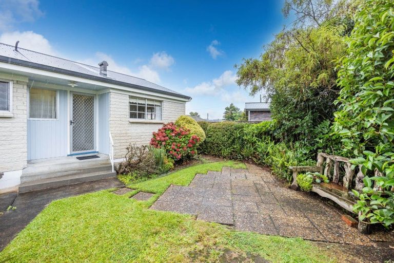Photo of property in 2/1130 Heaphy Terrace, Fairfield, Hamilton, 3214