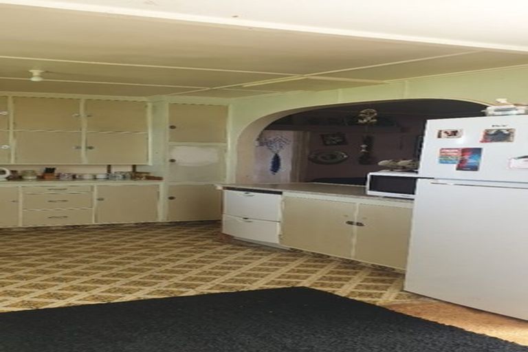 Photo of property in 2 Elizabeth Street, Patea, 4520