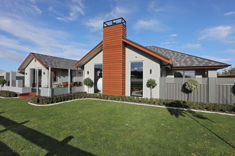 Photo of property in 19 Northside Drive, Waikiwi, Invercargill, 9810