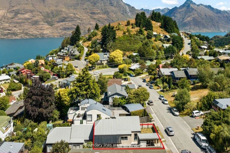 Photo of property in 13a Avalon Crescent, Fernhill, Queenstown, 9300