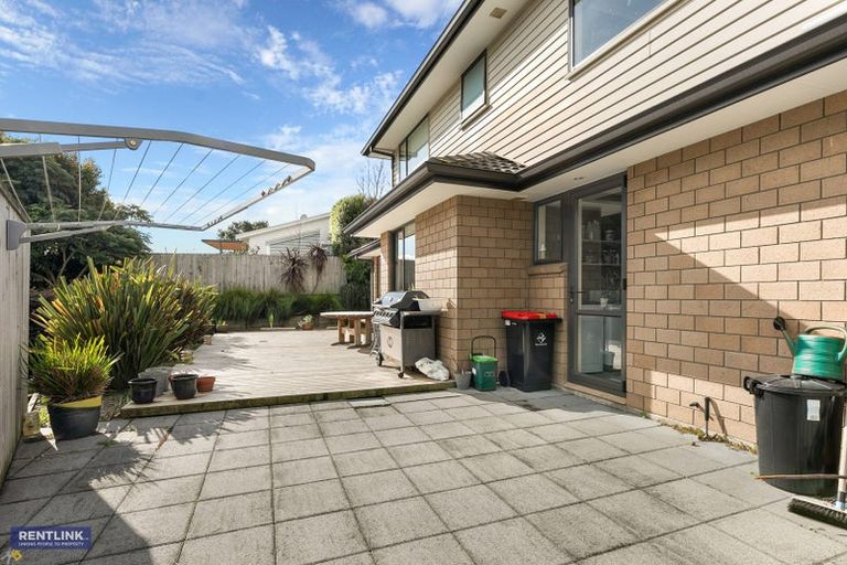 Photo of property in 16 Hillford Place, Welcome Bay, Tauranga, 3175