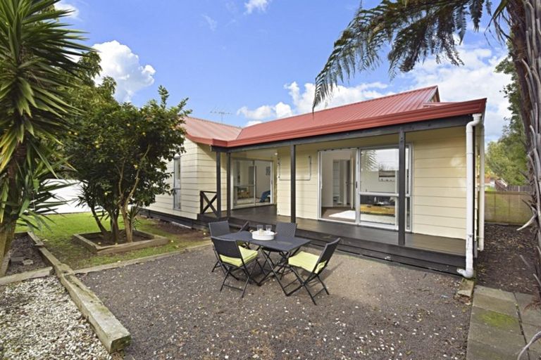 Photo of property in 2/50 Gloucester Road, Manurewa, Auckland, 2102