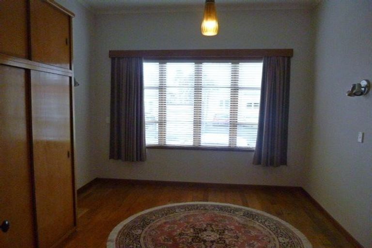 Photo of property in 3 Levy Street, Mount Victoria, Wellington, 6011