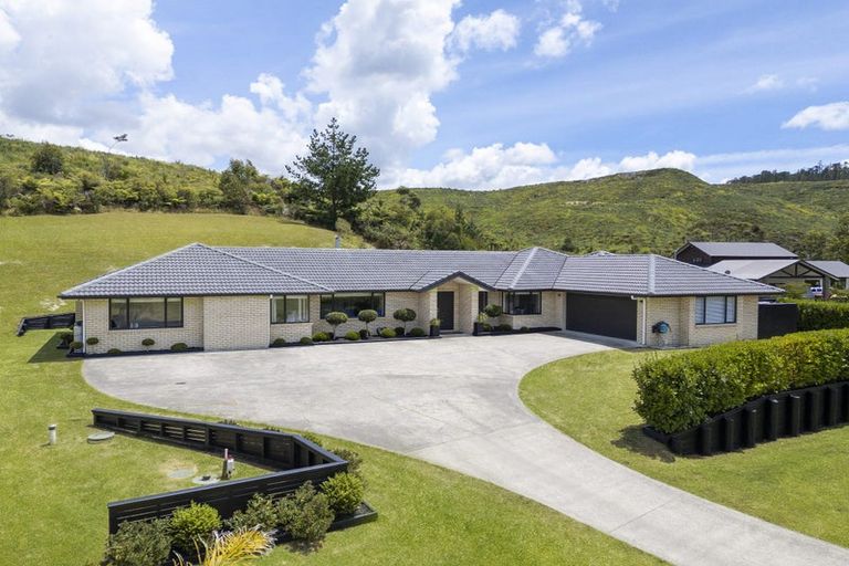 Photo of property in 17 Wautaiti Drive, Riverhead, 0820