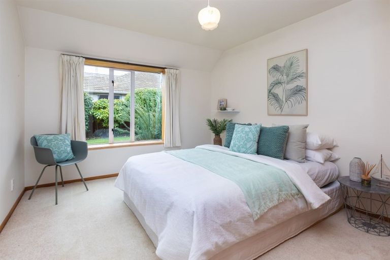 Photo of property in 255 Avonhead Road, Avonhead, Christchurch, 8042