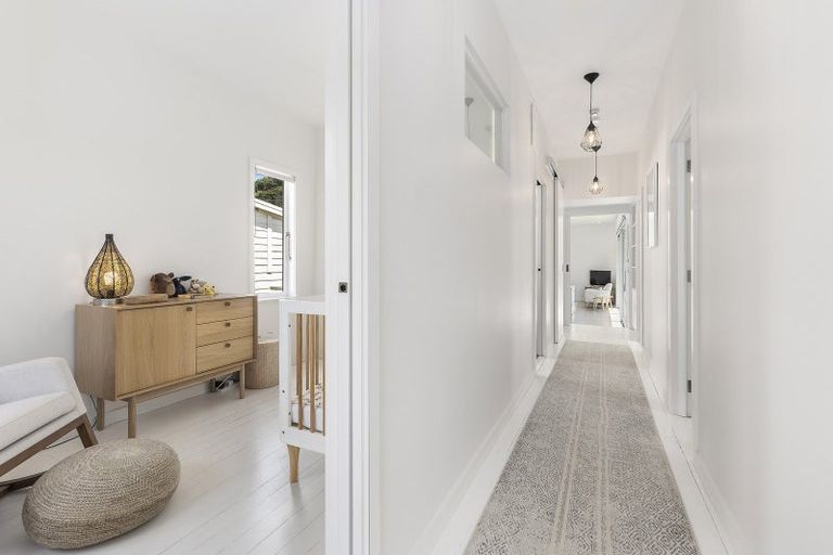 Photo of property in 20 Mantell Street, Seatoun, Wellington, 6022