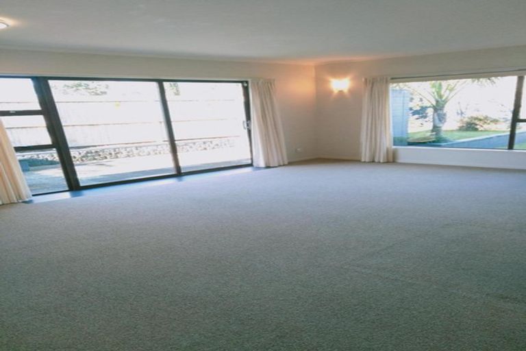 Photo of property in 1/19 Gulf Crest, Bucklands Beach, Auckland, 2012