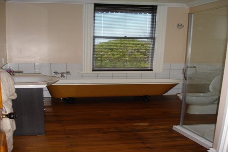 Photo of property in 17 Ironside Road, Johnsonville, Wellington, 6037