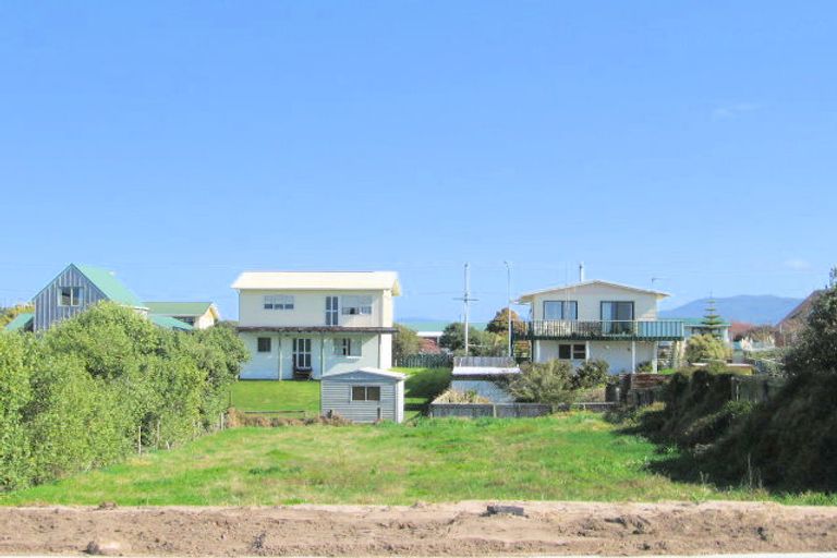 Photo of property in 116 Karewa Parade, Papamoa Beach, Papamoa, 3118
