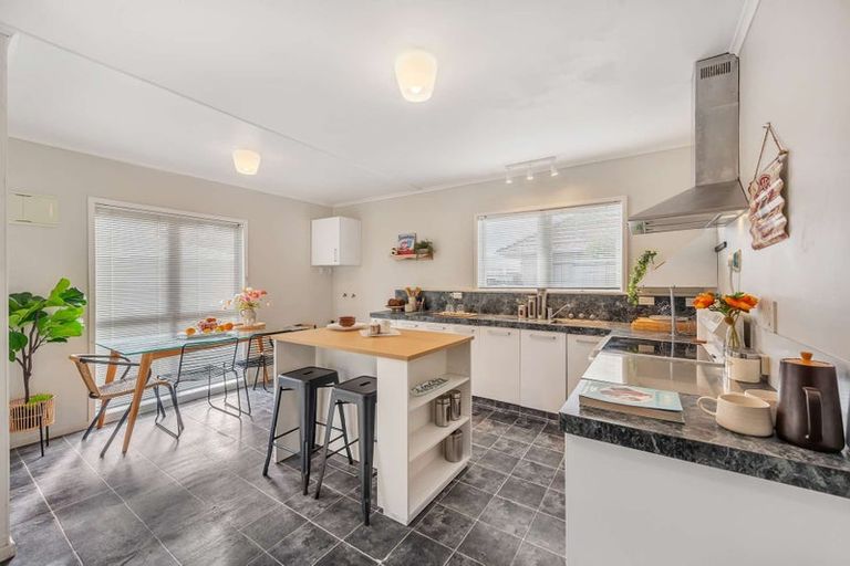 Photo of property in 53 Flanders Avenue, Onekawa, Napier, 4110